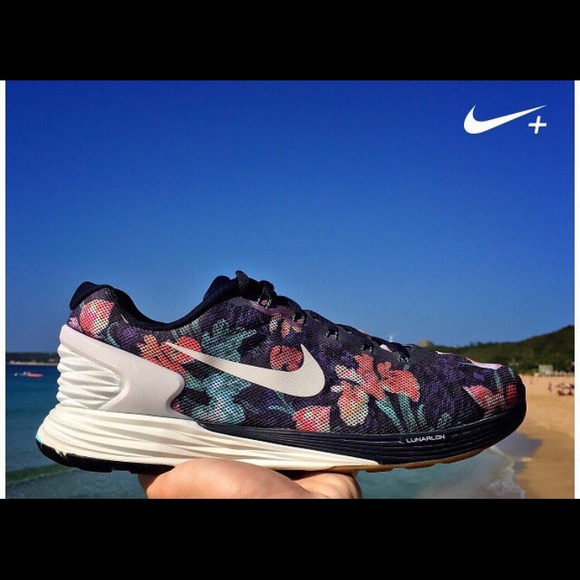 Nike Other - Nike Lunarglide 6 Dark Photosynthesis special ed